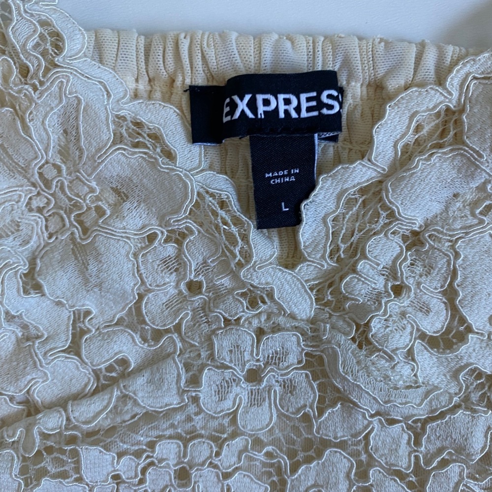 Express Womens Cream Floral Lace Smocked Back Cropped Cami Top Large 00863780 - Picture 3 of 11